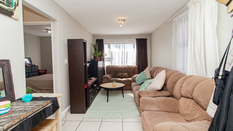 2 Bedroom Property for Sale in Klipkop Western Cape